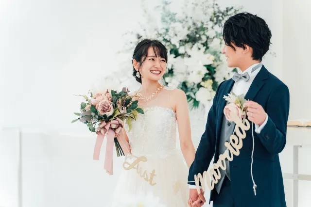 エクニスを結婚式で使うメリットと注意点